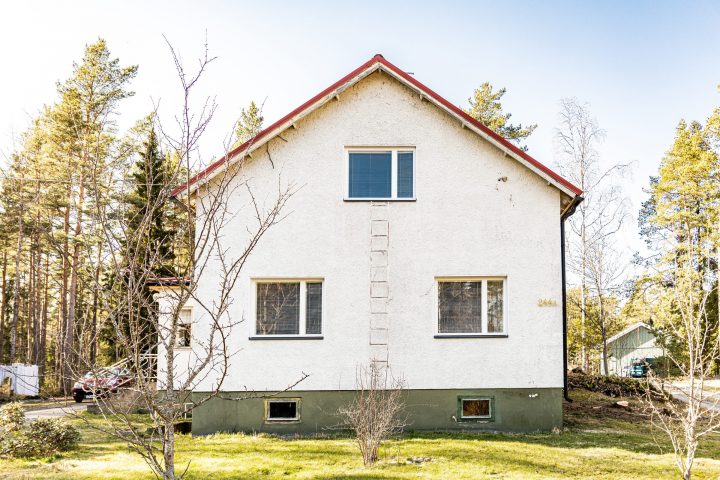 Raumalaisen omakotitalon uudet Pihlat