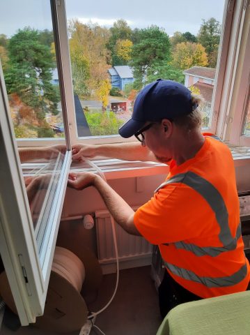 Huoltopalvelusta ratkaisu vuotaviin ikkunoihin