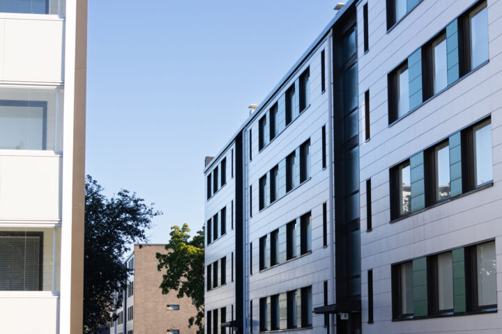 Miten taloyhtiön ikkunaremontin tarjouspyyntö laaditaan onnistuneesti?