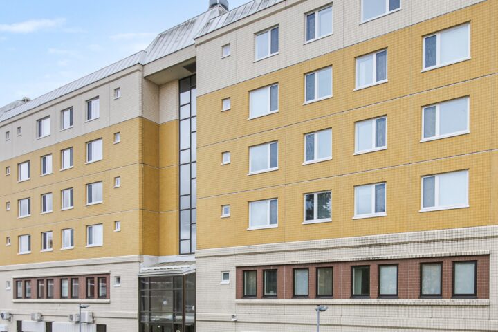 Taloyhtiön energiatehokkuuden kohentaminen ikkuna- ja oviremontilla